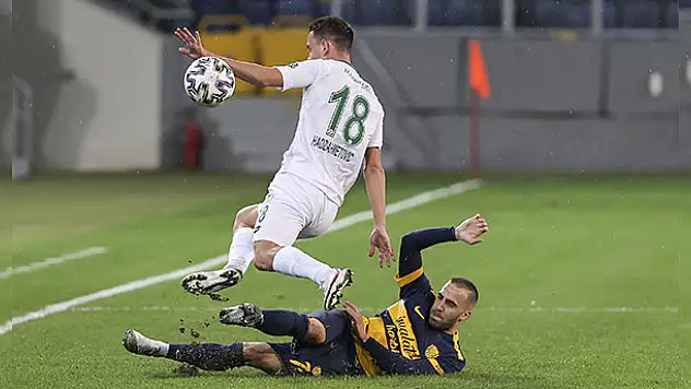 Konyaspor deplasmanda kaybetti! 4-3
