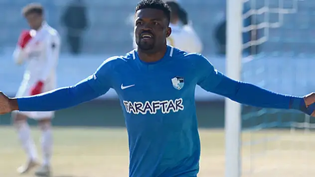 Konyaspor Eduok ile anlaştı
