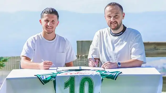 Konyaspor, Enis Bardhi'yi transfer etti