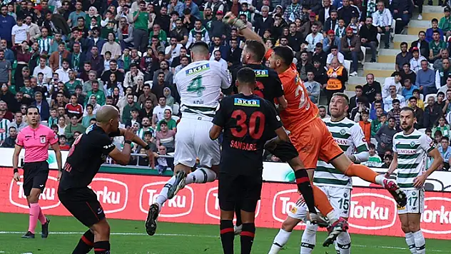 Konyaspor evinde gülmeyi unuttu 