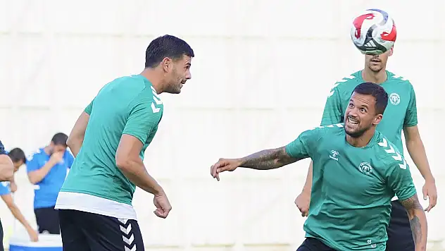Konyaspor, Eyüpspor'a bileniyor
