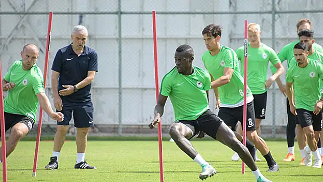 Konyaspor, Fenerbahçe hazırlıklarını sürdürüyor 