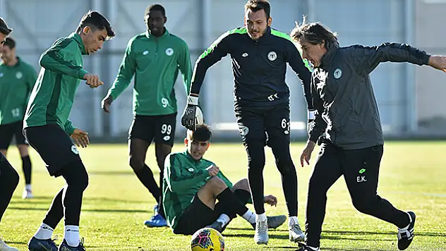 Konyaspor, Fenerbahçe maçı hazırlıklarına başladı