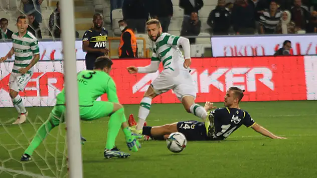 Konyaspor Fener'i söndürdü