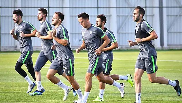 Konyaspor geç kalıyor! 