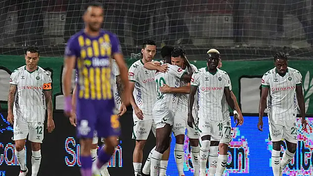 Konyaspor golleri ceza sahasından buldu!