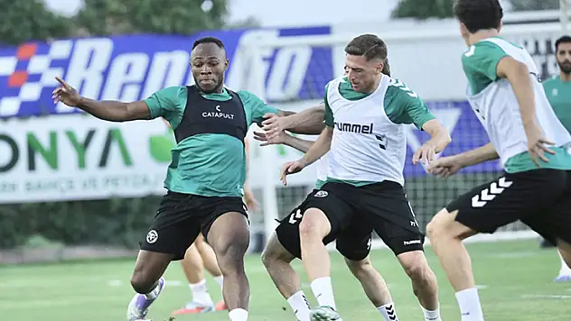 Konyaspor, Göztepe'ye bileniyor
