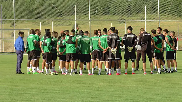 KONYASPOR GÜÇ DEPOLUYOR
