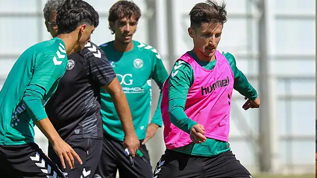 Konyaspor günü tek idmanla değerlendirdi