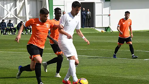 Konyaspor hazırlık maçında Adanaspor'u 2-1 mağlup etti