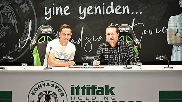 Konyaspor, iç transferde 2 futbolcuyla sözleşme imzaladı