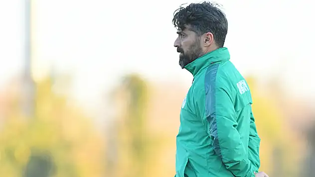 Konyaspor, İlhan Palut ile ilk antrenmanına çıktı