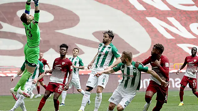 Konyaspor ilk kez kızardı