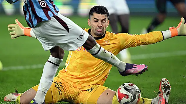 Konyaspor ilk yarıda kaleyi savunamadı!