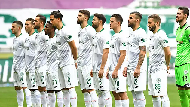 Konyaspor, İzmir'de ilk peşinde