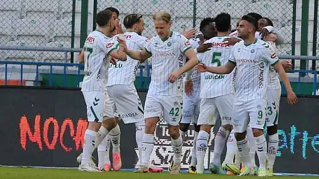 Konyaspor kazanamasa da 1 sıra yükseldi!