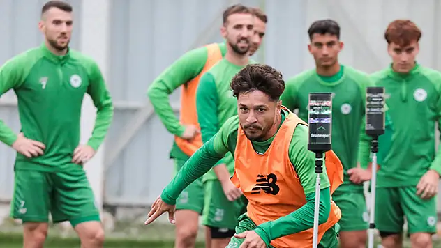 KONYASPOR KENETLENDİ!