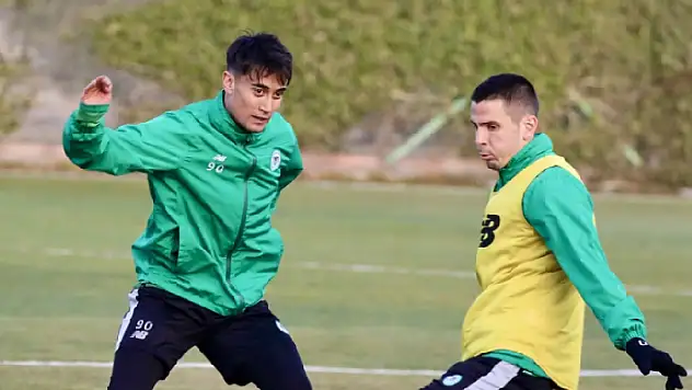 KONYASPOR KENETLENDİ

