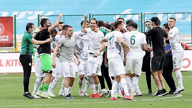 Konyaspor, kulübeden 11 gol buldu 
