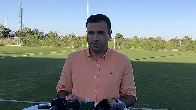 Konyaspor Kulübü Başkanı Özgöçken: 'Transferde hassas davranıyoruz'
