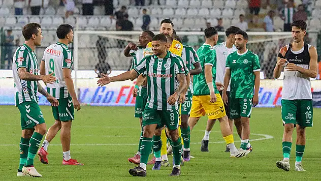 Konyaspor liderlik koltuğunu devretti
