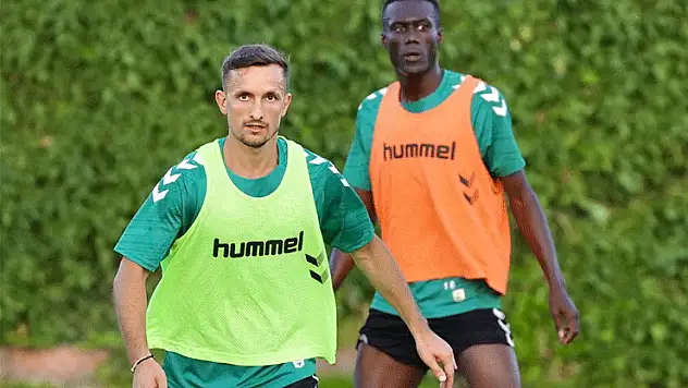 Konyaspor lig mesaisine başladı
