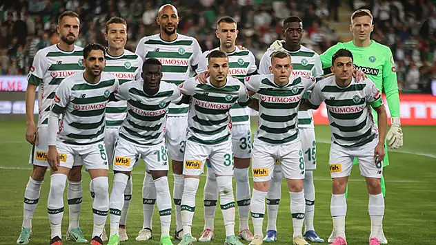 Konyaspor, ligin alt sıralarına demir attı
