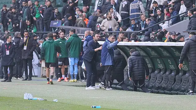 Konyaspor maçında Selçuk İnan'dan görülmemiş protesto