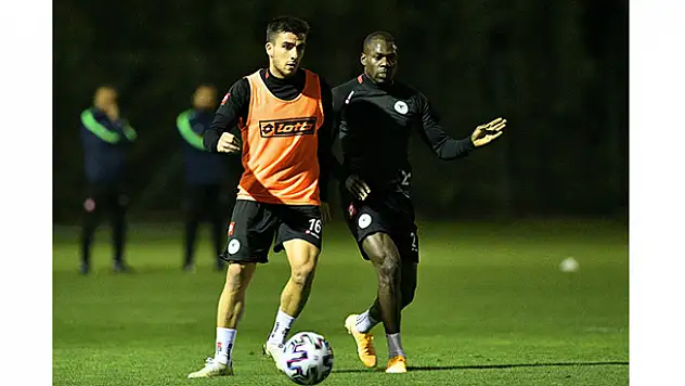 Konyaspor, Medipol Başakşehir maçının hazırlıklarına başladı