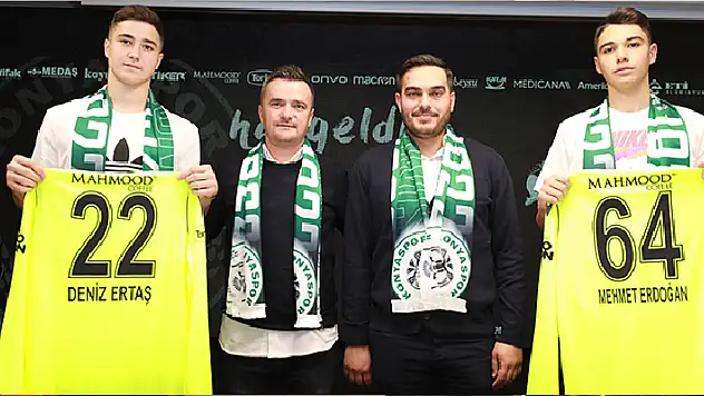Konyaspor, Mehmet Erdoğan ve Deniz Ertaş ile profesyonel sözleşme imzaladı
