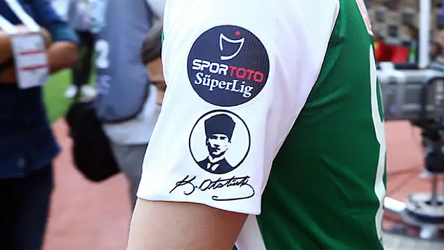 Konyaspor özel forma ile sahaya çıktı!