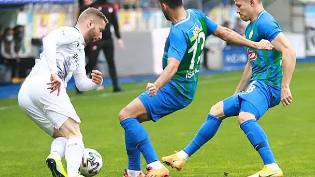 Konyaspor Rize'de dağıldı!