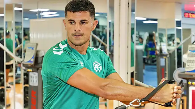 Konyaspor salonda çalıştı