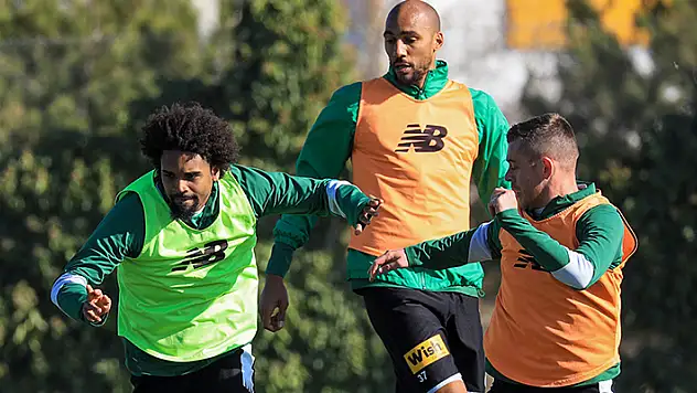 KONYASPOR SAMSUN MAÇI İÇİN KENETLENDİ
