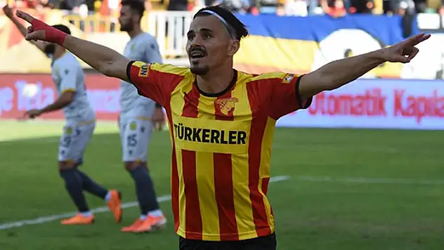 Konyaspor Serdar ile el sıkıştı