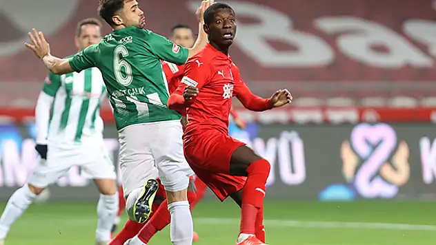 Konyaspor, Sivas'ta puan avında