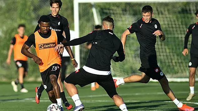 Konyaspor taktik çalışıyor