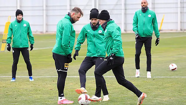 KONYASPOR, TAKTİK DENİYOR
