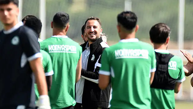 Konyaspor Teknik Direktörü Ali Çamdalı: Karakterli bir takım yaratmaya çalışıyoruz
