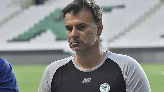 Konyaspor Teknik Direktörü Stanojevic: Schneiderlin, kendi isteğiyle takımdan ayrıldı

