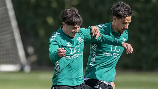Konyaspor topbaşı yapıyor, gözler Başakşehir'de