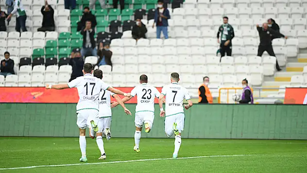 Konyaspor Trabzonspor'u elinden kaçırdı: 2-2