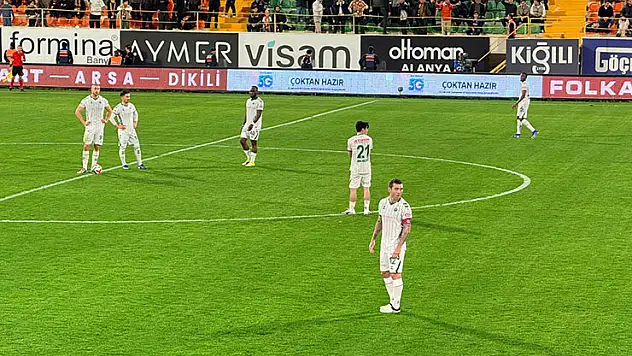 Konyaspor türbülanstan çıkamıyor! Seri 12 maça yükseldi: 2-1
