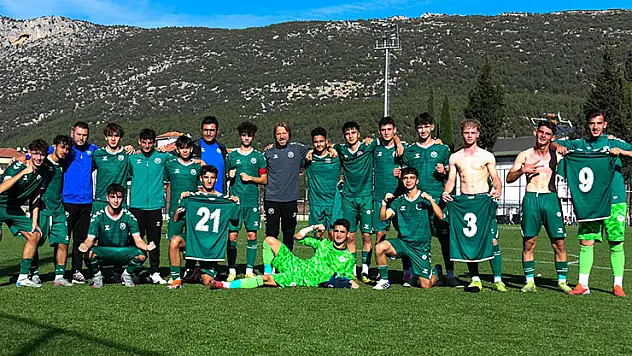 Konyaspor U17 5 attı, liderliğini sürdürdü