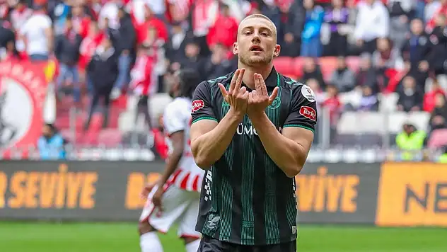 Konyaspor'un golcüsü sakatlığıyla ilgili konuştu