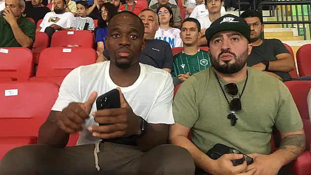 Konyaspor'un prensipte anlaştığı Uche Ikpeazu, Vaduz maçını izledi

