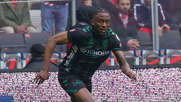 Konyaspor'un sağ beki Antalya maçına yetişmeyebilir!