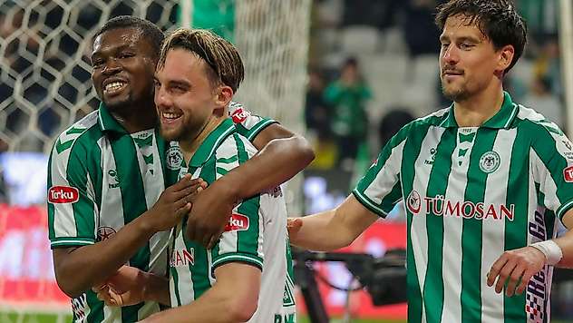 Konyaspor'un teknik patronu Palut'tan 6 isme teşekkür