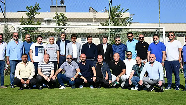 Konyaspor'un yeni yönetimi kurulu ilk toplantısını Kayacık Tesislerinde gerçekleştirdi
