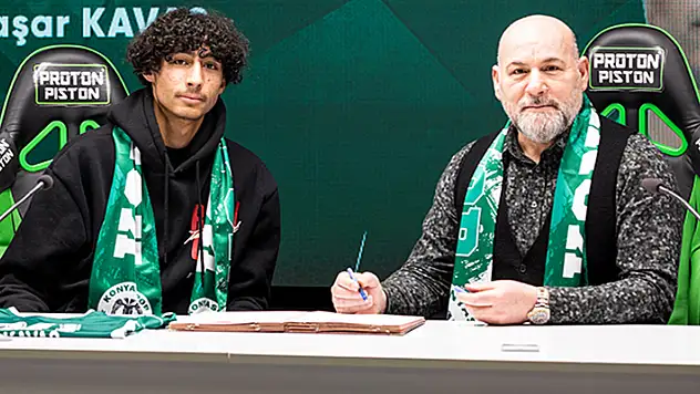 Konyaspor, Yaşar Kavas ile profesyonel sözleşme imzaladı